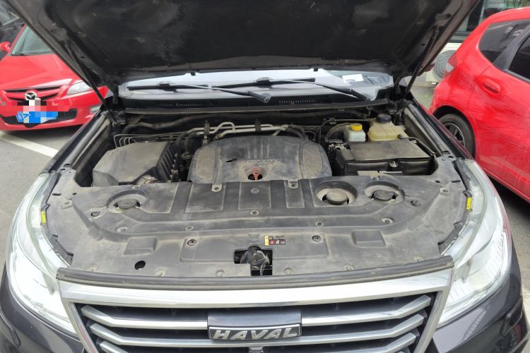 Used Haval H9 2017 2.0T Gasoline 4x4 Luxury 7-Seater Engine Bay