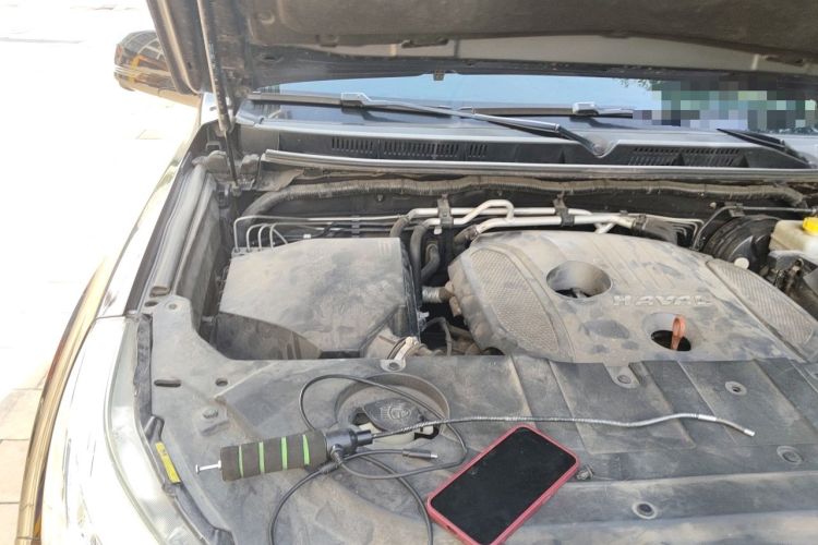 Used Haval H9 2017 2.0T Gasoline 4x4 Premium 5-Seater Engine Bay Right