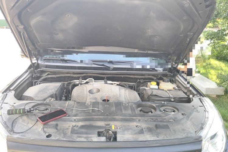 Used Haval H9 2017 2.0T Gasoline 4x4 Premium 5-Seater Engine Bay
