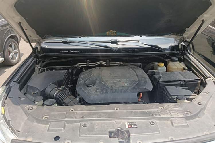Used Haval H9 2017 2.0T Diesel 4x4 Luxury 7-Seater Engine Bay