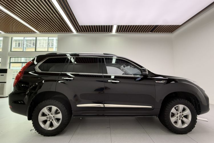 Used Haval H9 2017 2.0T Gasoline 4x4 Luxury 7-Seater Exterior 6