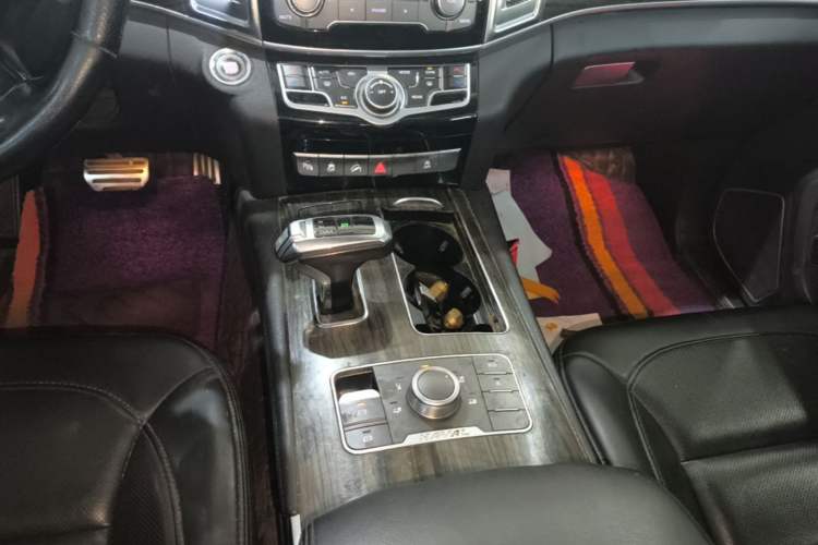 Used Haval H9 2017 2.0T Diesel 4x4 Comfort Edition 5 Seats Gear Lever