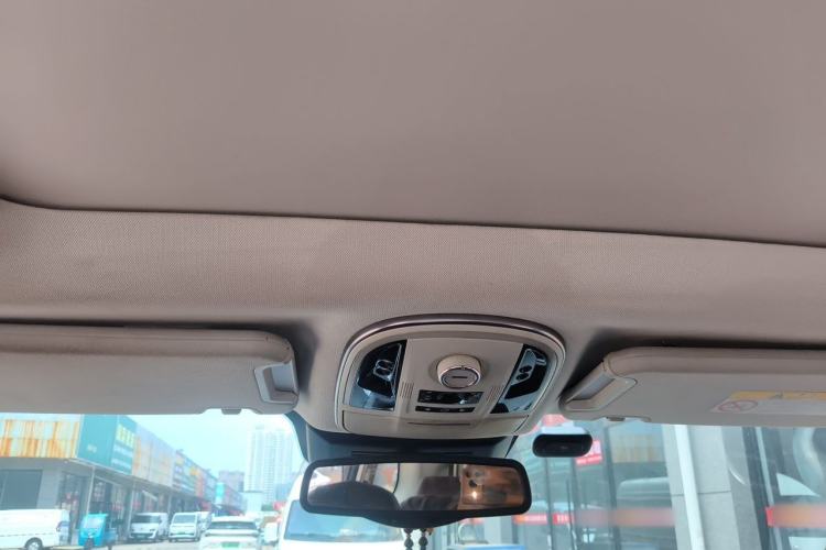 Used Haval H9 2017 2.0T Gasoline 4x4 Luxury 7-Seater Headliner