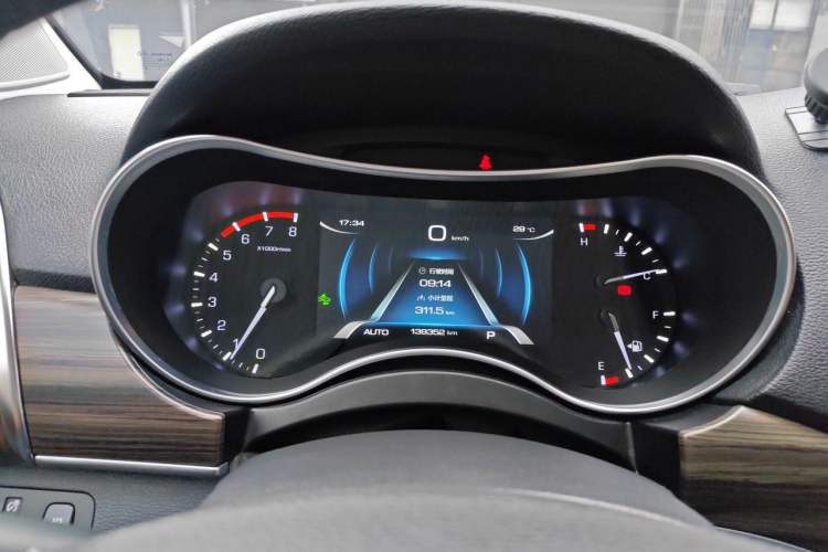Used Haval H9 2017 2.0T Gasoline 4x4 Premium 5-Seater Instrument Cluster