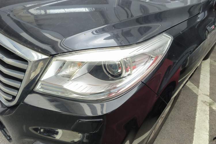 Used Haval H9 2017 2.0T Gasoline 4x4 Luxury 7-Seater Left Front Headlight