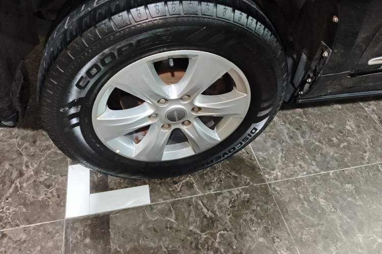 Used Haval H9 2017 2.0T Gasoline 4x4 Luxury 7-Seater Left Front Wheel Hub