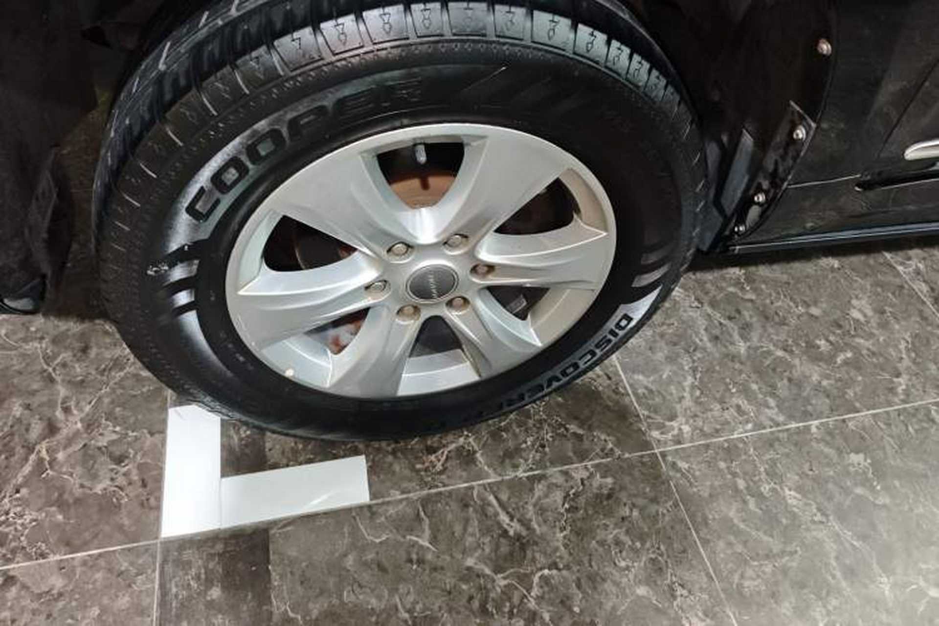 Used Haval H9 2017 2.0T Gasoline 4x4 Luxury 7-Seater Left Front Wheel Hub
