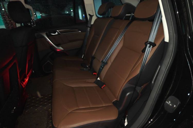 Used Haval H9 2017 2.0T Gasoline 4x4 Luxury 7-Seater Left Rear Seat
