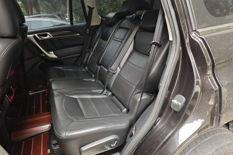 Used Haval H9 2017 2.0T Gasoline 4x4 Prestige Model 7 Seats Left Rear Seat