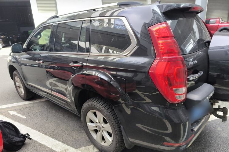 Used Haval H9 2017 2.0T Gasoline 4x4 Luxury 7-Seater Left Side