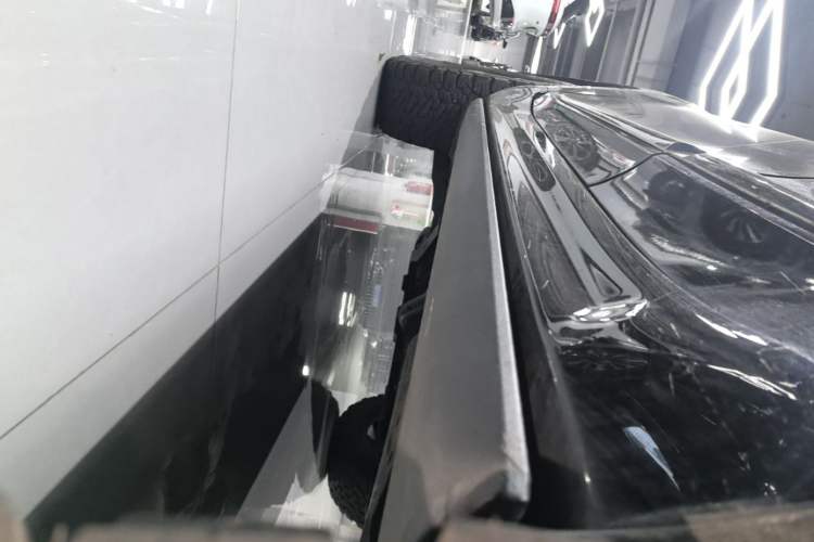 Used Haval H9 2017 2.0T Gasoline 4x4 Luxury 7-Seater Left Side Sill