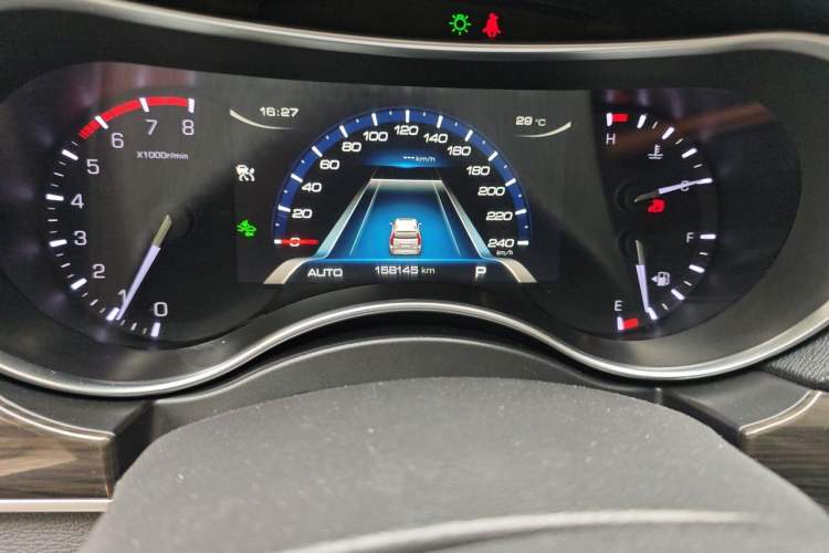Used Haval H9 2017 2.0T Gasoline 4x4 Prestige Model 7 Seats Odometer Close Up