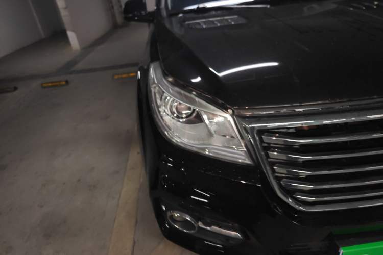 Used Haval H9 2017 2.0T Gasoline 4x4 Luxury 7-Seater Right Front Headlight