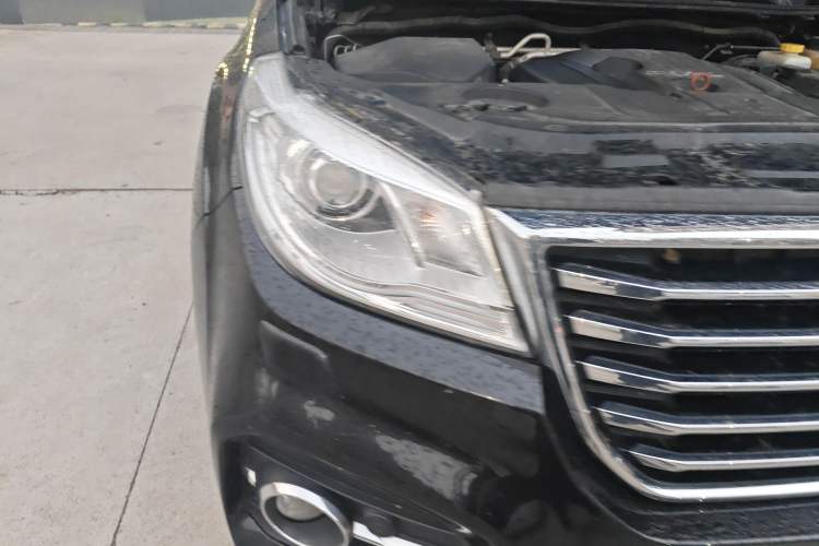 Used Haval H9 2017 2.0T Gasoline 4x4 Luxury 7-Seater Right Front Headlight