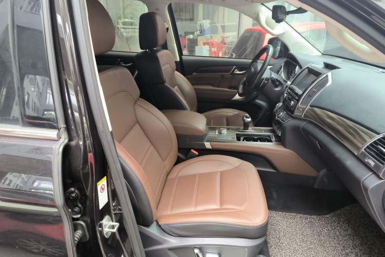 Used Haval H9 2017 2.0T Gasoline 4x4 Luxury 7-Seater Right Front Seat