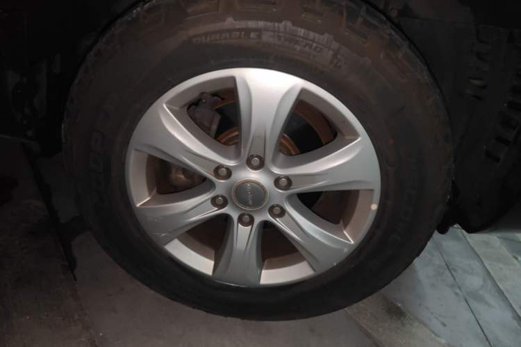 Used Haval H9 2017 2.0T Gasoline 4x4 Luxury 7-Seater Right Front Wheel Hub