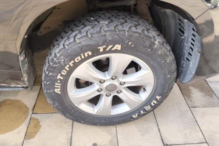 Used Haval H9 2017 2.0T Gasoline 4x4 Premium 5-Seater Right Front Wheel Hub
