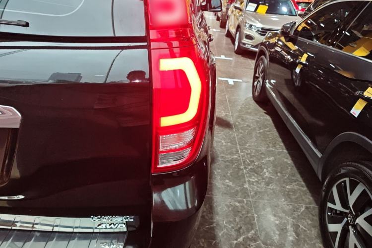 Used Haval H9 2017 2.0T Gasoline 4x4 Luxury 7-Seater Right Rear Taillight