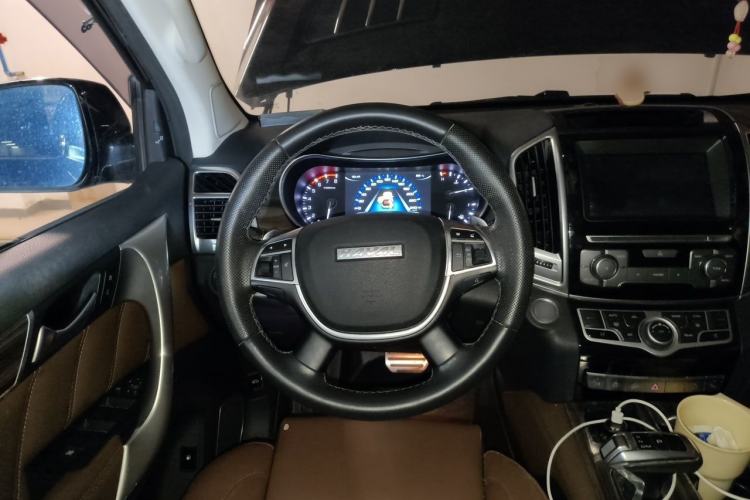 Used Haval H9 2017 2.0T Gasoline 4x4 Premium 5-Seater Steering Wheel