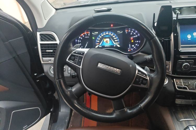 Used Haval H9 2017 2.0T Gasoline 4x4 Luxury 7-Seater Steering Wheel