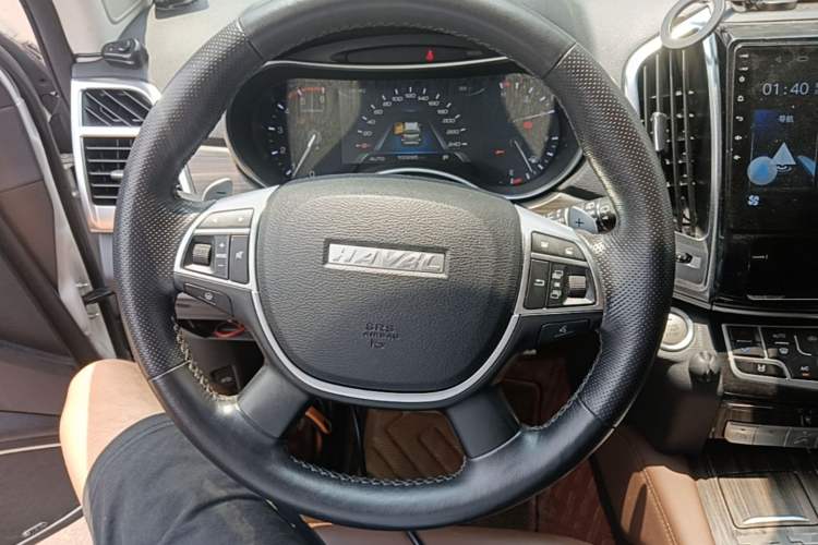 Used Haval H9 2017 2.0T Diesel 4x4 Luxury 7-Seater Steering Wheel