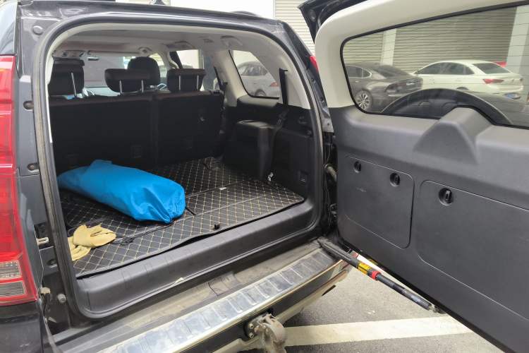 Used Haval H9 2017 2.0T Gasoline 4x4 Luxury 7-Seater Trunk