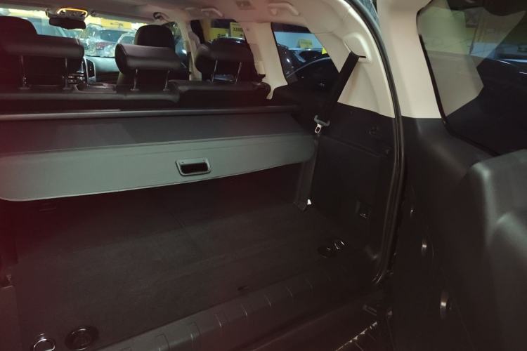 Used Haval H9 2017 2.0T Gasoline 4x4 Luxury 7-Seater Trunk