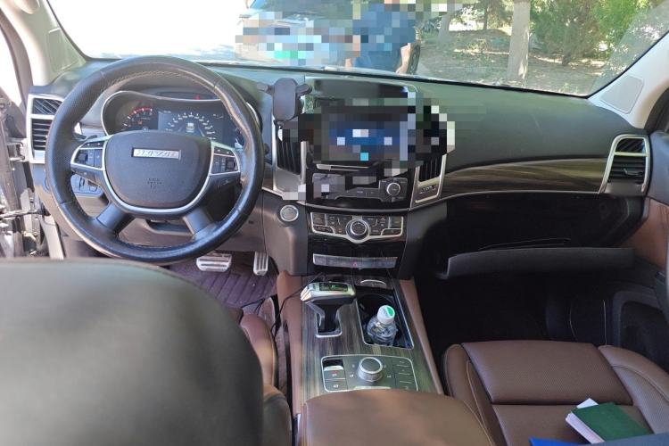 Used Haval H9 2017 2.0T Gasoline 4x4 Premium 5-Seater Center Console