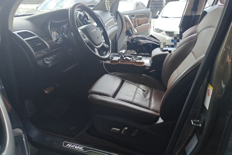 Used Haval H9 2017 2.0T Gasoline 4x4 Luxury 7-Seater Driver Seat