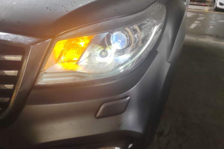 Used Haval H9 2017 2.0T Diesel 4x4 Premium 5-Seater Left Front Headlight