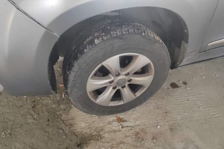 Used Haval H9 2017 2.0T Diesel 4x4 Premium 5-Seater Left Front Wheel Hub