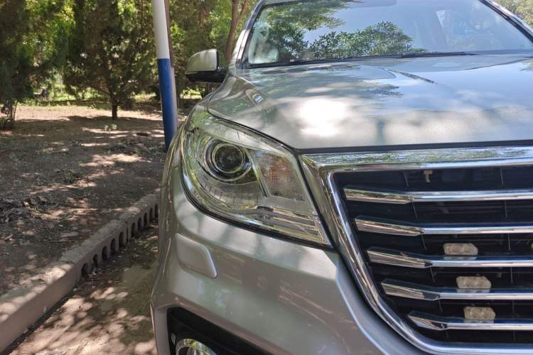 Used Haval H9 2017 2.0T Gasoline 4x4 Premium 5-Seater Right Front Headlight