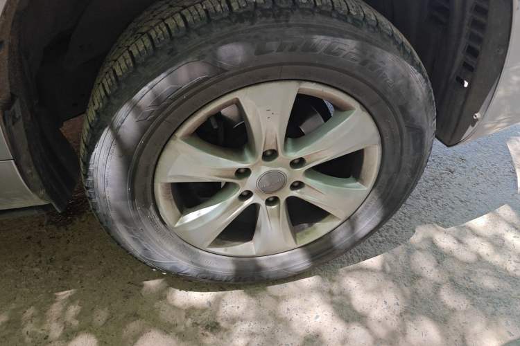 Used Haval H9 2017 2.0T Gasoline 4x4 Premium 5-Seater Right Front Wheel Hub