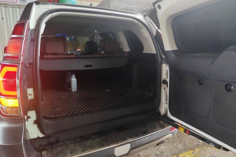 Used Haval H9 2017 2.0T Diesel 4x4 Premium 5-Seater Trunk