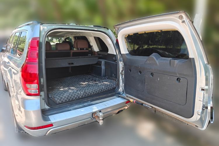 Used Haval H9 2017 2.0T Gasoline 4x4 Premium 5-Seater Trunk
