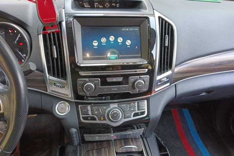 Used Haval H9 2017 2.0T Diesel 4x4 Luxury 7-Seater Audio And AC Panel