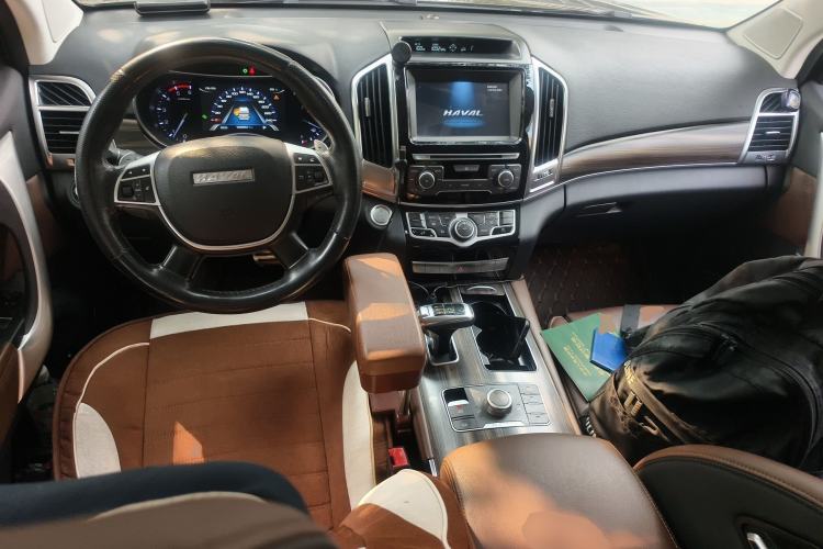 Used Haval H9 2017 2.0T Diesel 4x4 Premium 5-Seater Center Console