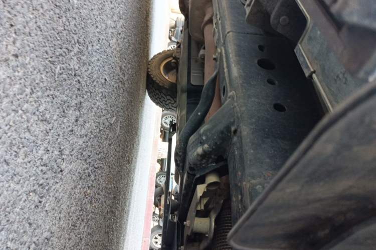 Used Haval H9 2017 2.0T Diesel 4x4 Luxury 7-Seater Chassis Front Right