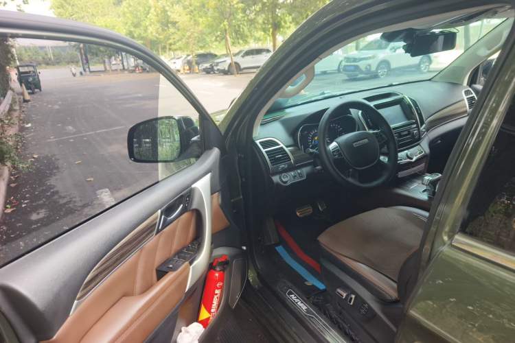 Used Haval H9 2017 2.0T Gasoline 4x4 Premium 5-Seater Driver Seat