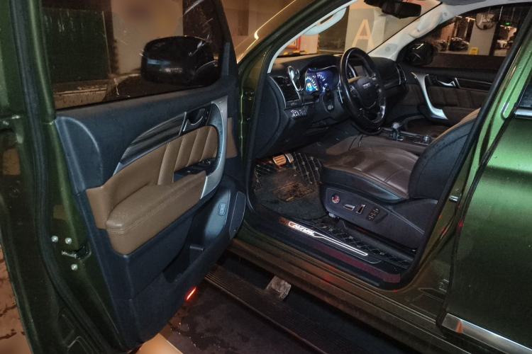 Used Haval H9 2017 2.0T Diesel 4x4 Luxury 7-Seater Driver Seat