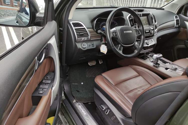 Used Haval H9 2017 2.0T Gasoline 4x4 Premium 5-Seater Driver Seat