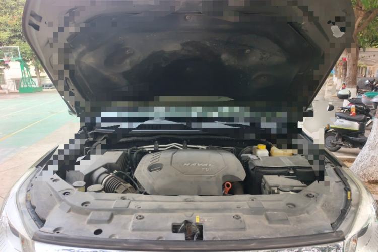 Used Haval H9 2017 2.0T Diesel 4x4 Premium 5-Seater Engine Bay