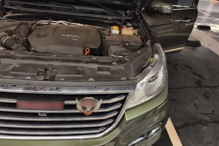 Used Haval H9 2017 2.0T Diesel 4x4 Luxury 7-Seater Engine Bay Left