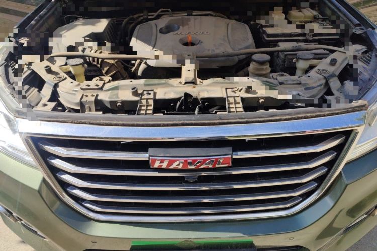 Used Haval H9 2017 2.0T Gasoline 4x4 Luxury 7-Seater Engine Bay