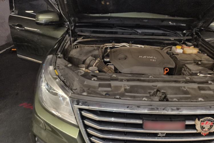 Used Haval H9 2017 2.0T Diesel 4x4 Luxury 7-Seater Engine Bay Right