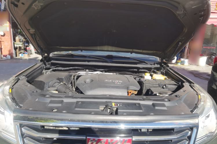 Used Haval H9 2017 2.0T Diesel 4x4 Comfort Edition 5 Seats Engine Bay