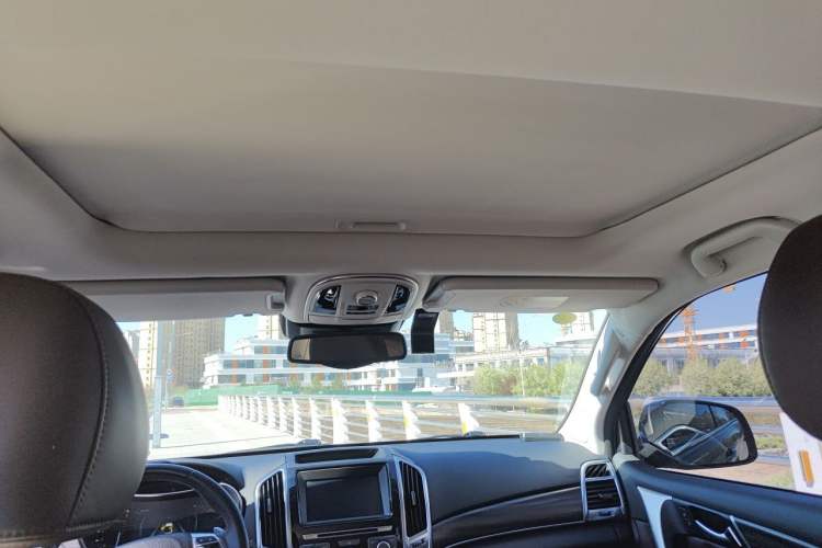 Used Haval H9 2017 2.0T Gasoline 4x4 Luxury 7-Seater Headliner