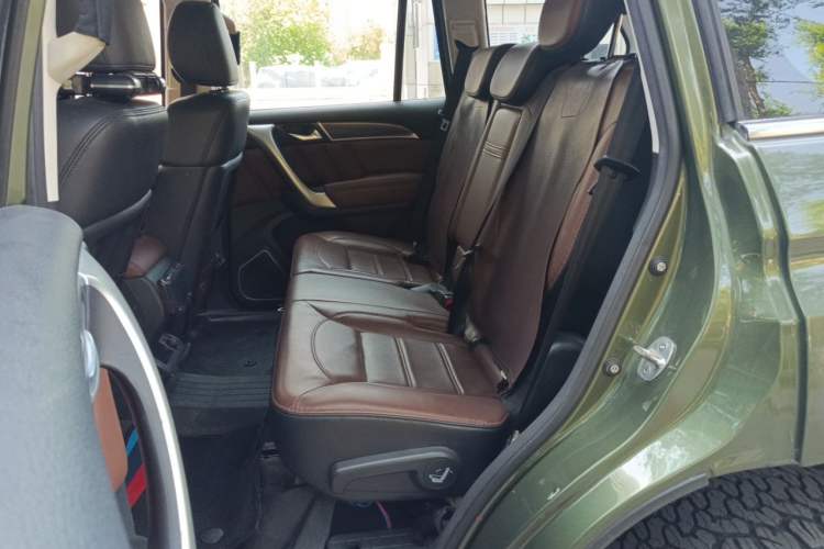 Used Haval H9 2017 2.0T Diesel 4x4 Luxury 7-Seater Left Rear Seat