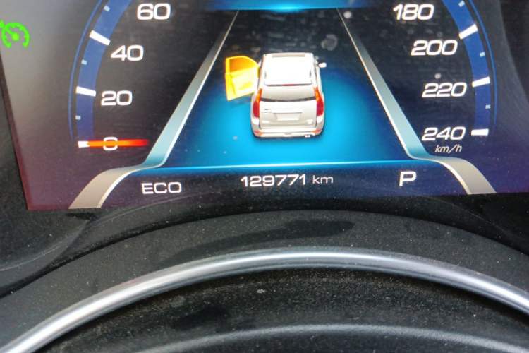 Used Haval H9 2017 2.0T Diesel 4x4 Luxury 7-Seater Odometer Close Up