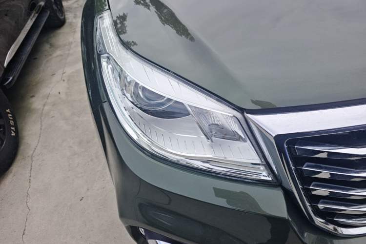 Used Haval H9 2017 2.0T Gasoline 4x4 Comfort Edition 5 Seats Right Front Headlight